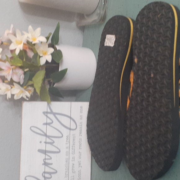 TEVA SANDALS SZ 10 WOS - Picture 4 of 5